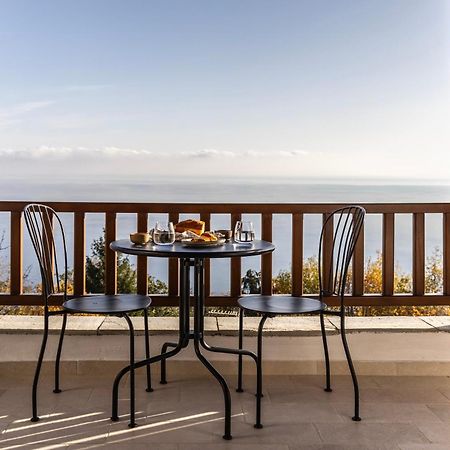 Om Living Pelion Apartment Áyios Dhimítrios Exterior foto